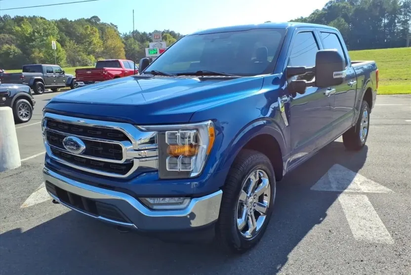 2023 Ford F-150 XLT photo 1