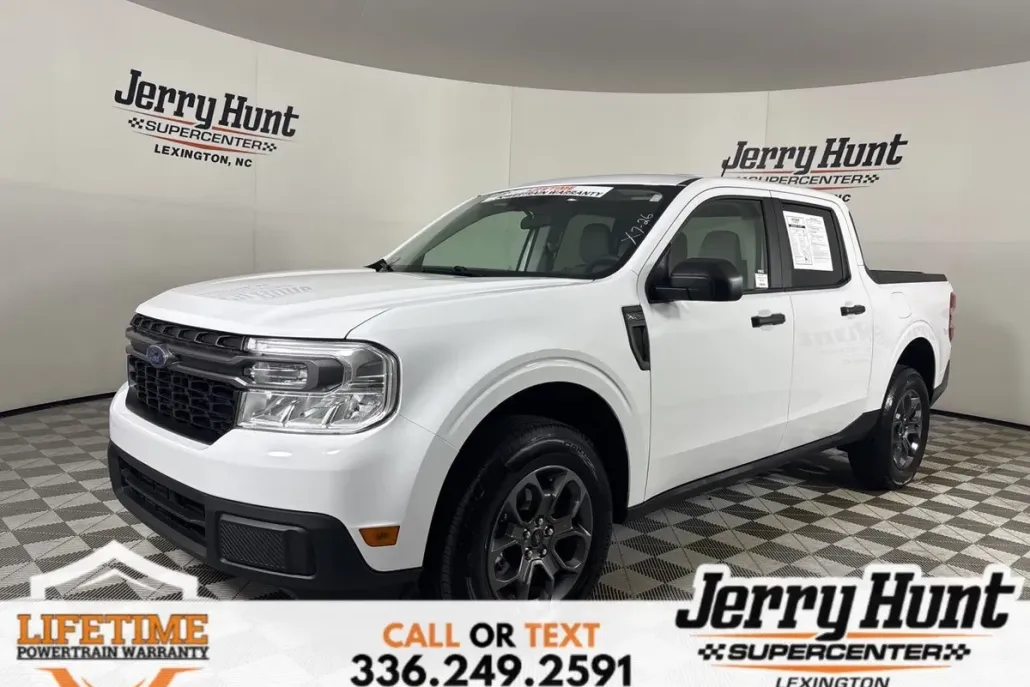 2024 Ford Maverick XLT photo 1