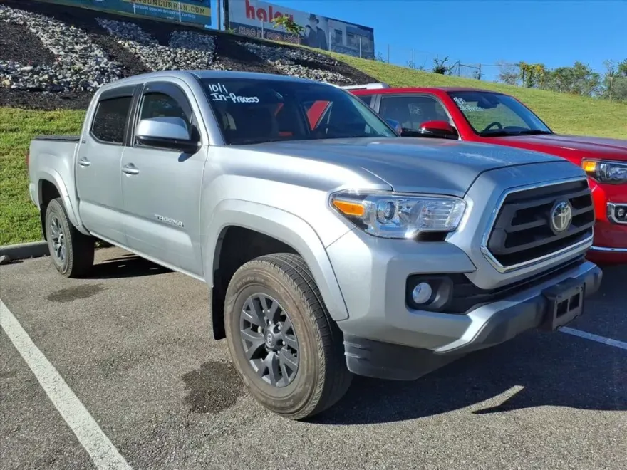 2023 Toyota Tacoma SR5 photo 1