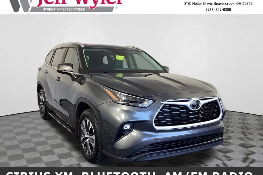 2024 Toyota Highlander XLE photo 1