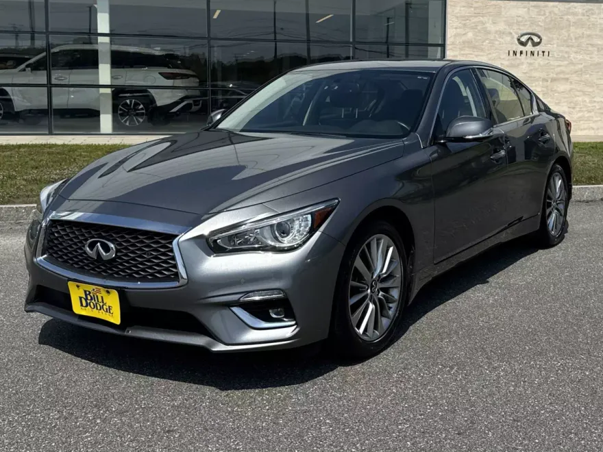 2022 Infiniti Q50 LUXE AWD photo 1