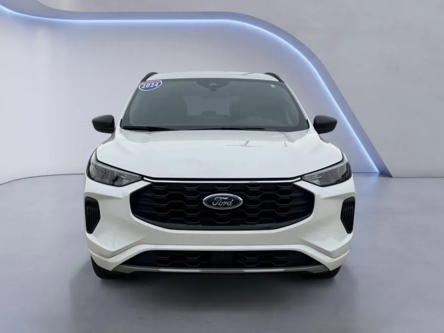 2024 Ford Escape ST-Line photo 1
