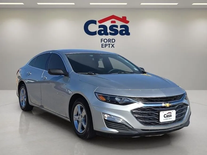 2021 Chevrolet Malibu LS photo 1