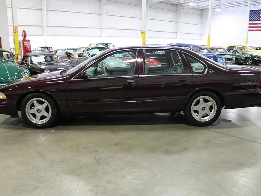 1996 Chevrolet Impala SS photo 1