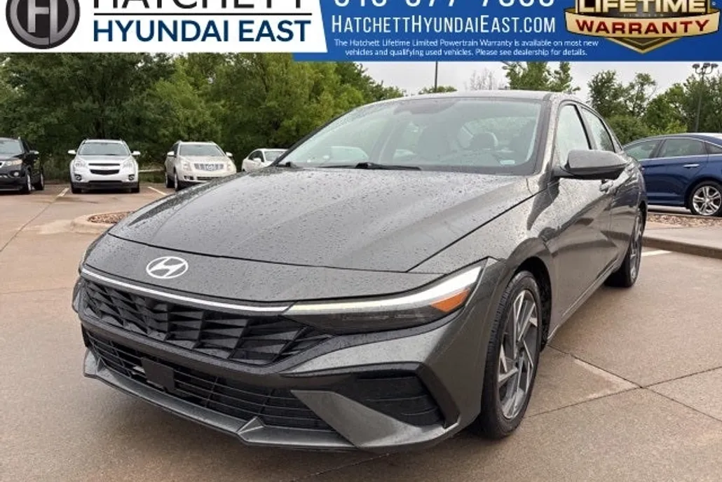 2024 Hyundai Elantra Limited photo 1
