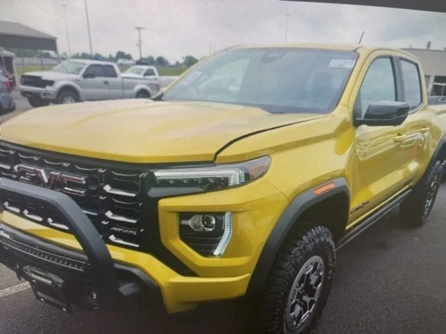 2023 Gmc Canyon AT4X photo 1