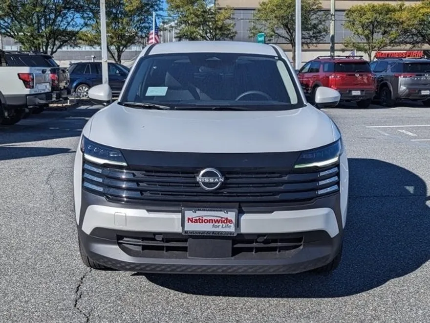 2025 Nissan Kicks SV photo 1