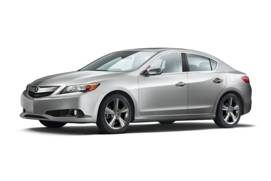 2013 Acura ILX 2.0L Premium photo 1