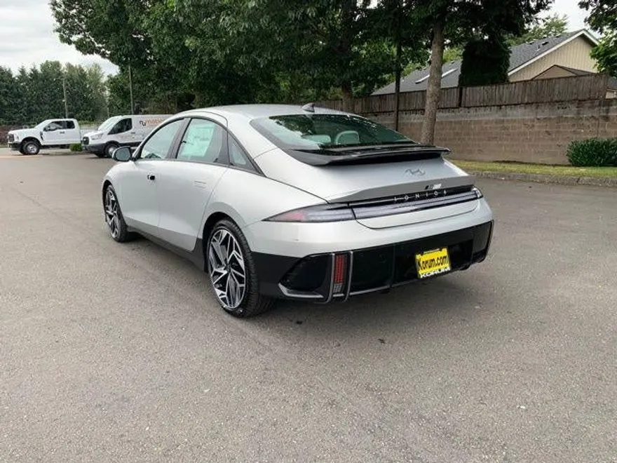 2025 Hyundai Ioniq 6 SEL photo 1