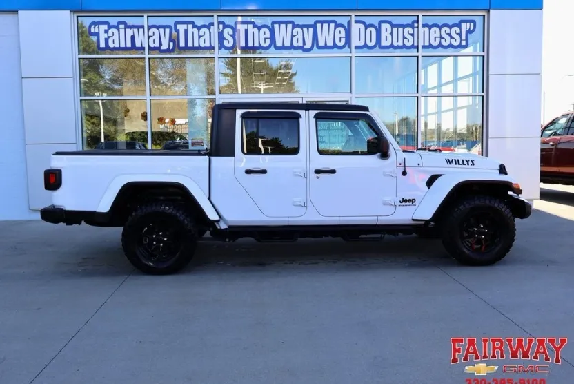 2023 Jeep Gladiator Willys photo 1