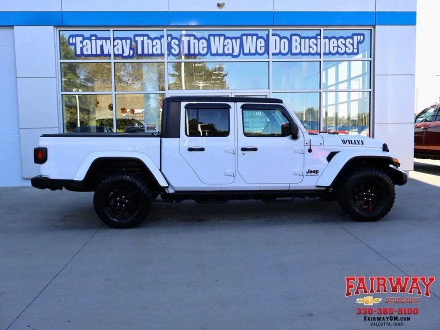 2023 Jeep Gladiator Willys photo 1
