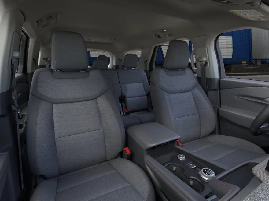 2025 Ford Explorer photo 1