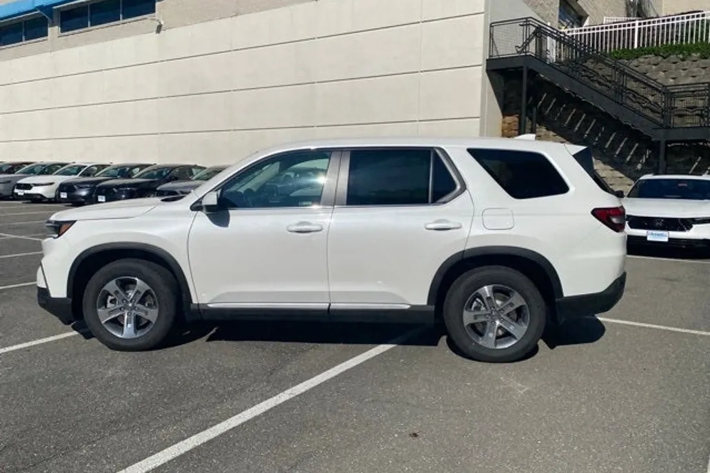 2025 Honda Pilot EX-L photo 1
