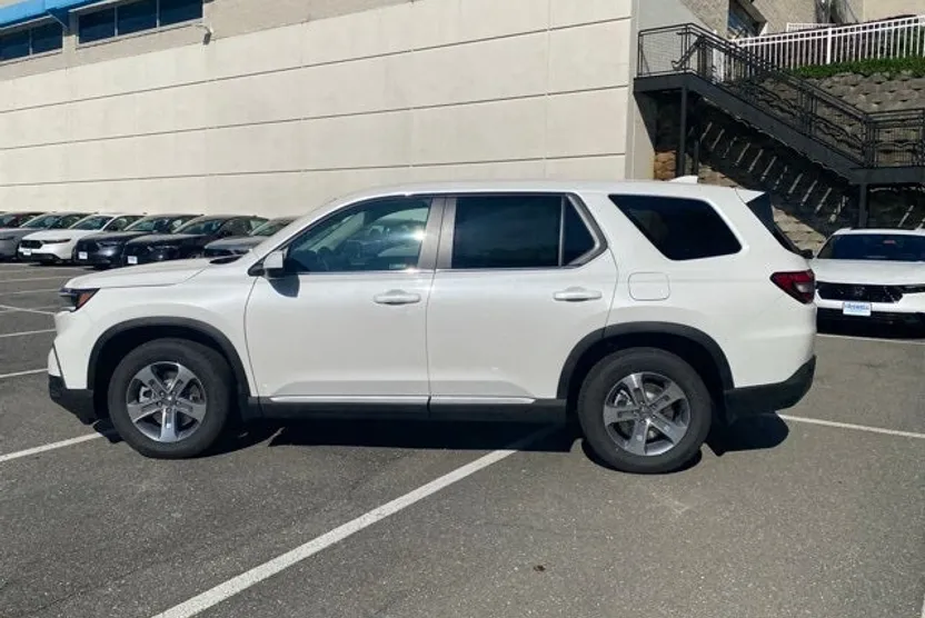 2025 Honda Pilot EX-L photo 1