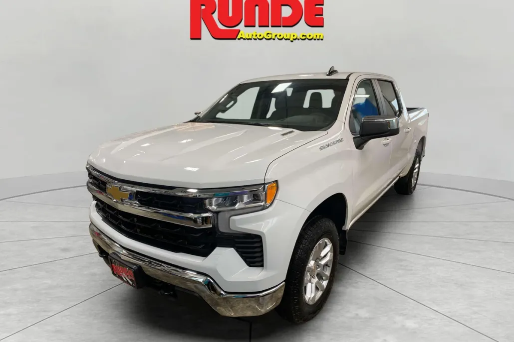 2025 Chevrolet Silverado 1500 LT photo 1
