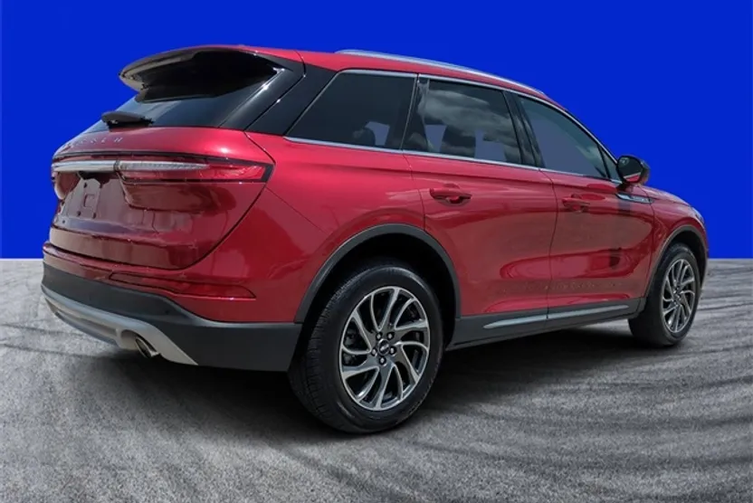 2021 Lincoln Corsair Standard photo 1