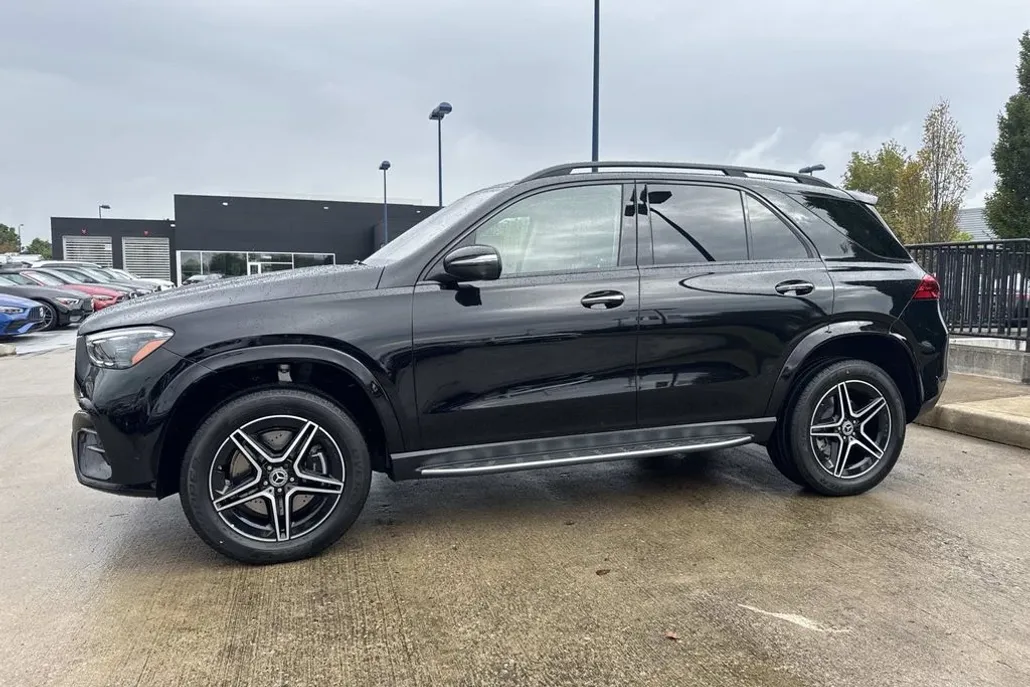 2026 Mercedes Benz GLE 580 4MATIC photo 1