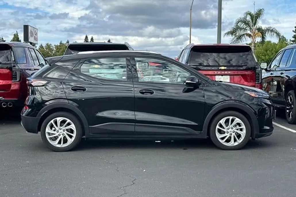 2022 Chevrolet Bolt EUV photo 1