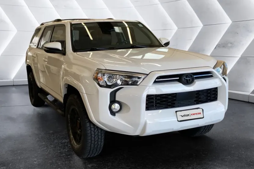 2020 Toyota 4Runner SR5 Premium photo 1
