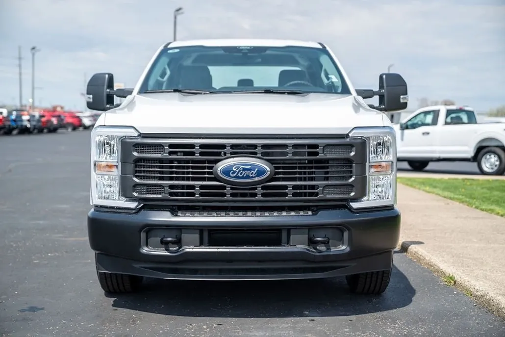 2025 Ford F-250 XL photo 1