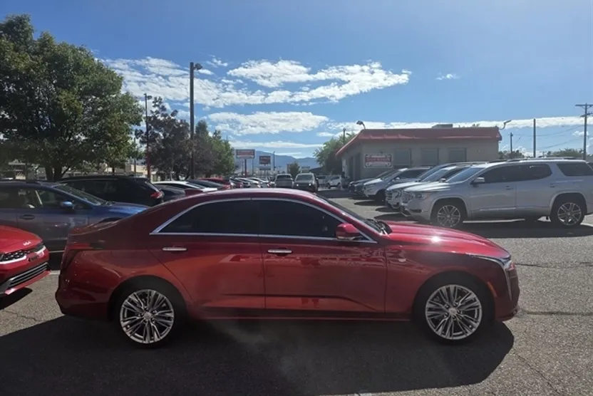 2022 Cadillac CT4 Premium Luxury photo 1