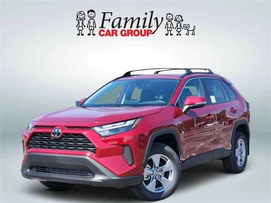 2025 Toyota RAV4 XLE photo 1
