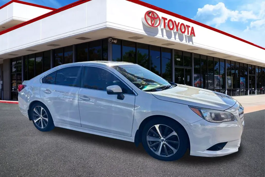 2015 Subaru Legacy 2.5i Limited photo 1