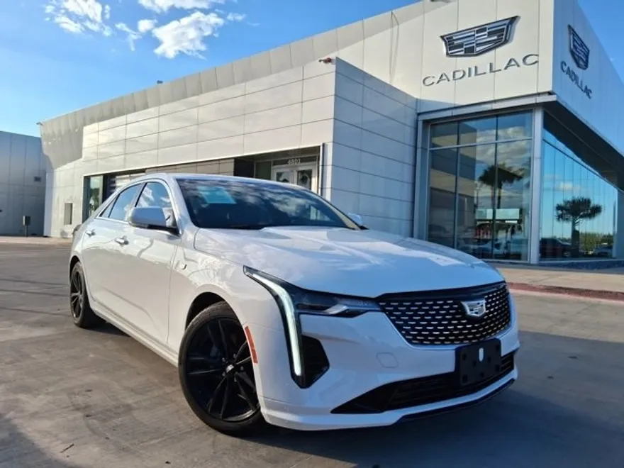 2023 Cadillac CT4 Luxury photo 1
