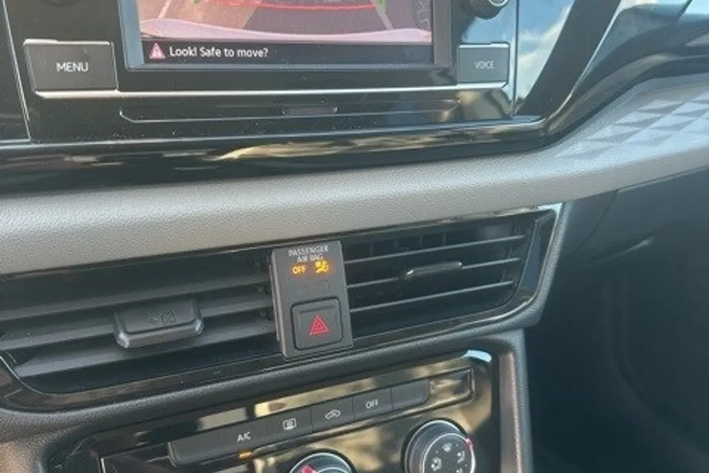 2024 Volkswagen Taos S photo 1