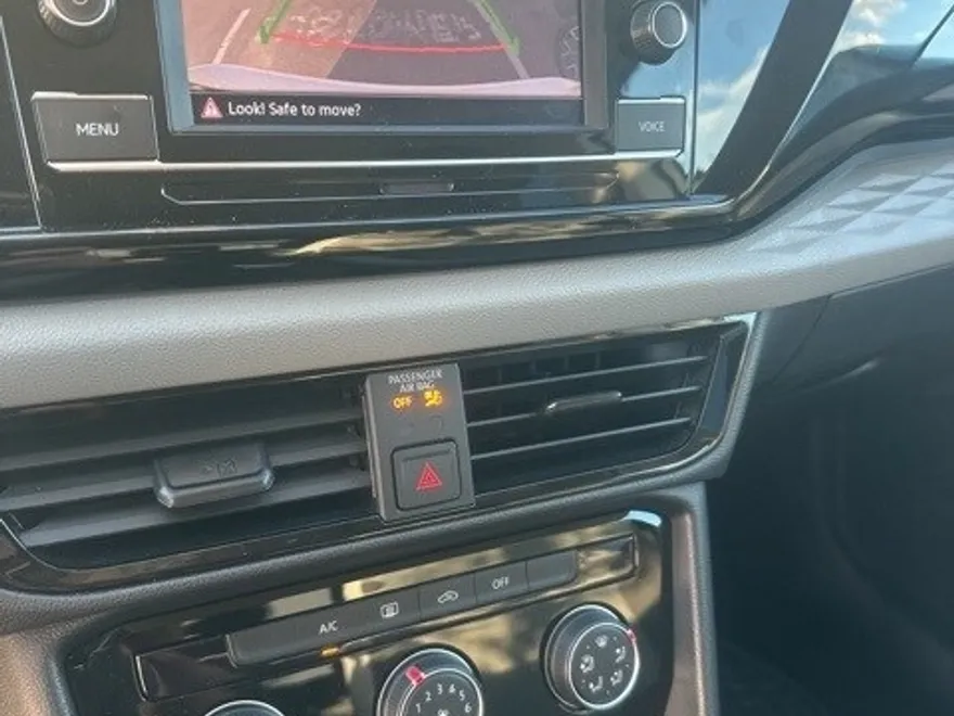 2024 Volkswagen Taos S photo 1