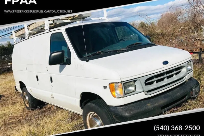 2000 Ford E-250 photo 1