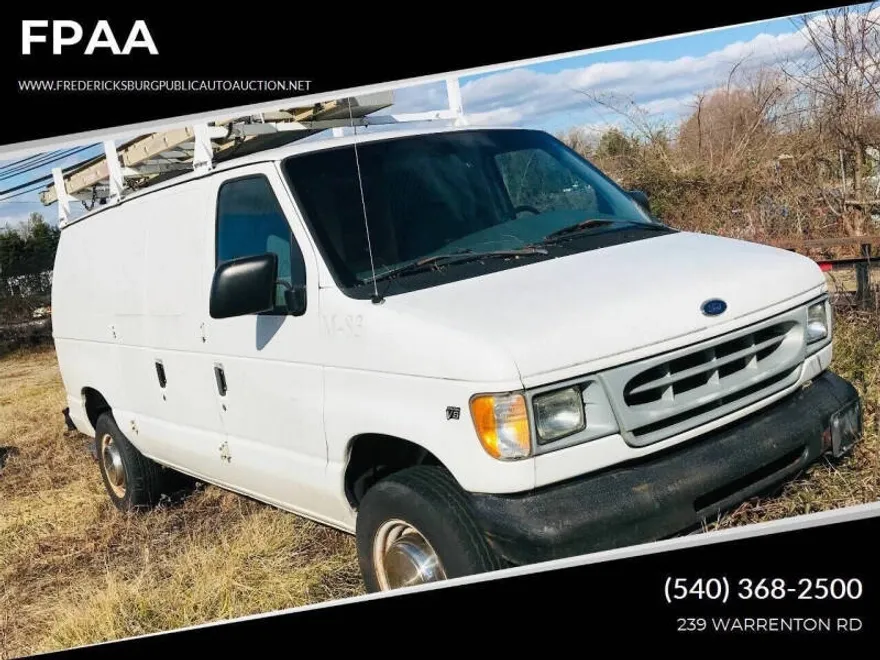 2000 Ford E-250 photo 1
