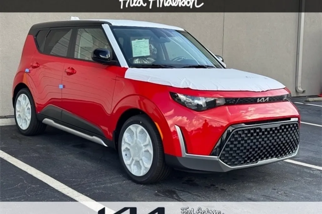 2025 Kia Soul EX photo 1