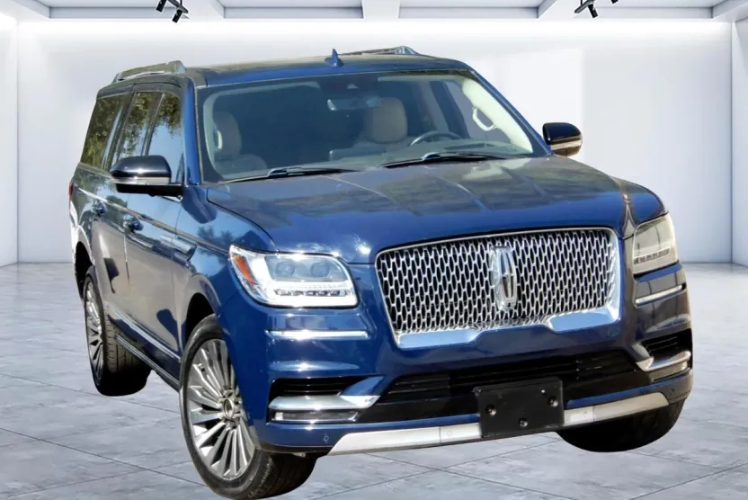 2019 Lincoln Navigator L Reserve photo 1