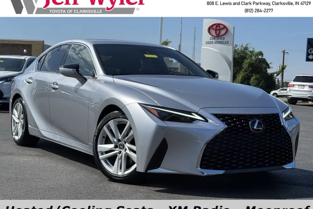 2024 Lexus IS 300 photo 1