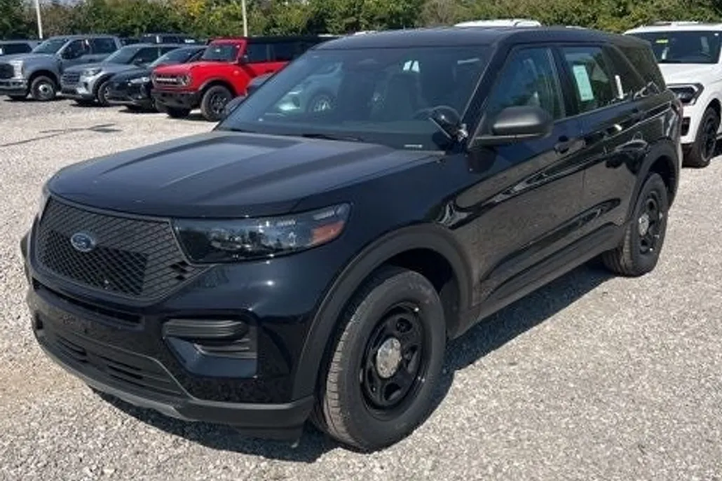 2025 Ford Explorer photo 1