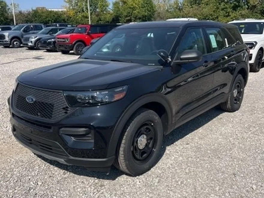 2025 Ford Explorer photo 1