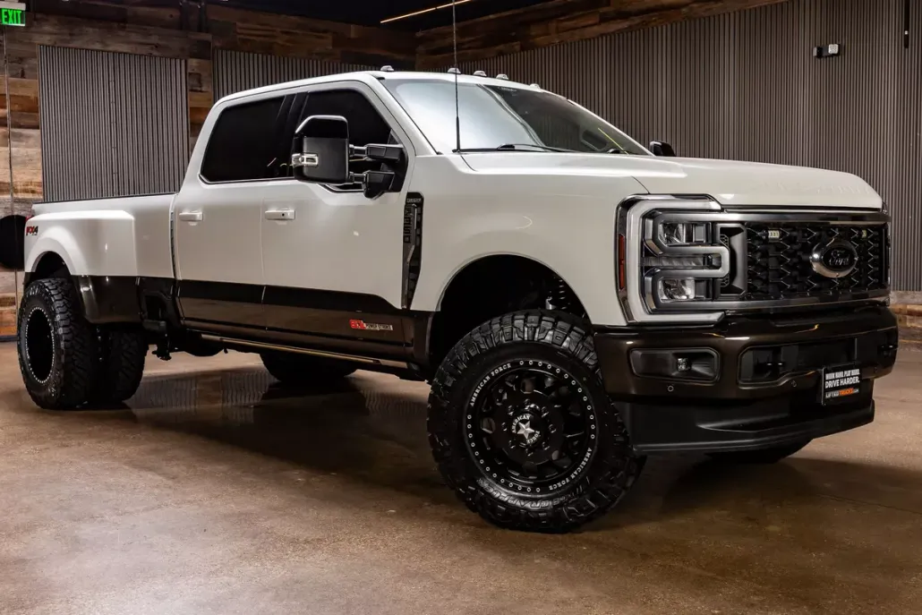 2024 Ford F-350 King Ranch photo 1