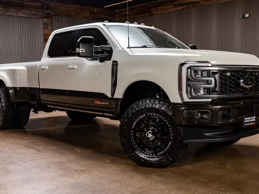 2024 Ford F-350 King Ranch photo 1