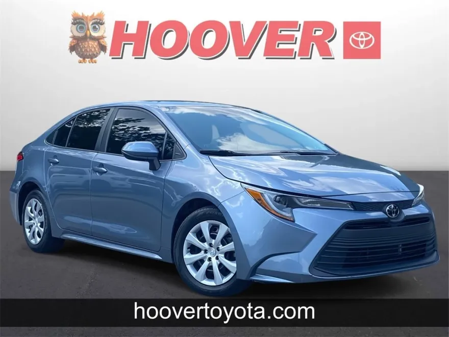 2023 Toyota Corolla LE photo 1