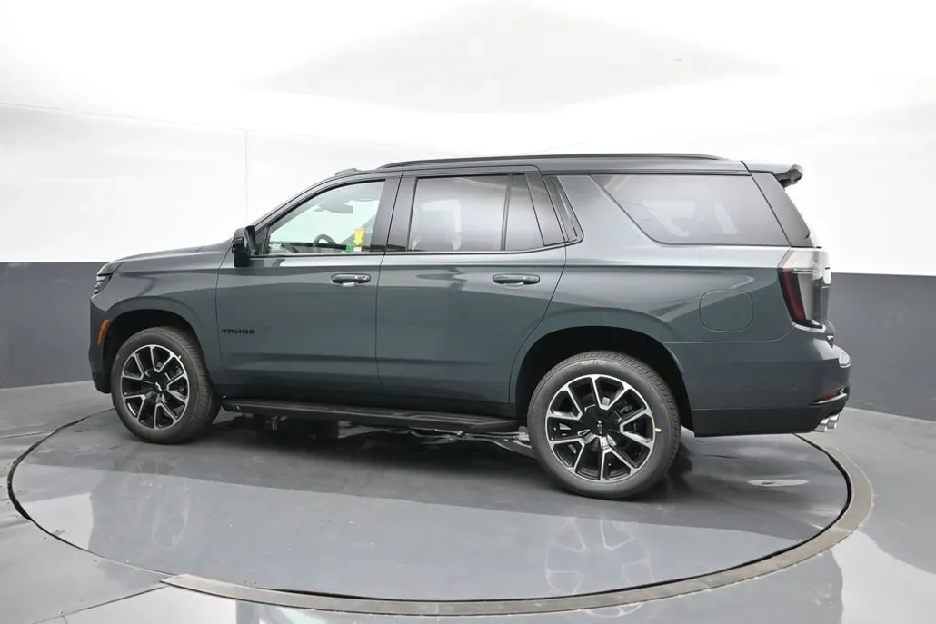 2026 Chevrolet Tahoe RST photo 1