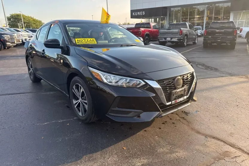 2022 Nissan Sentra SV photo 1