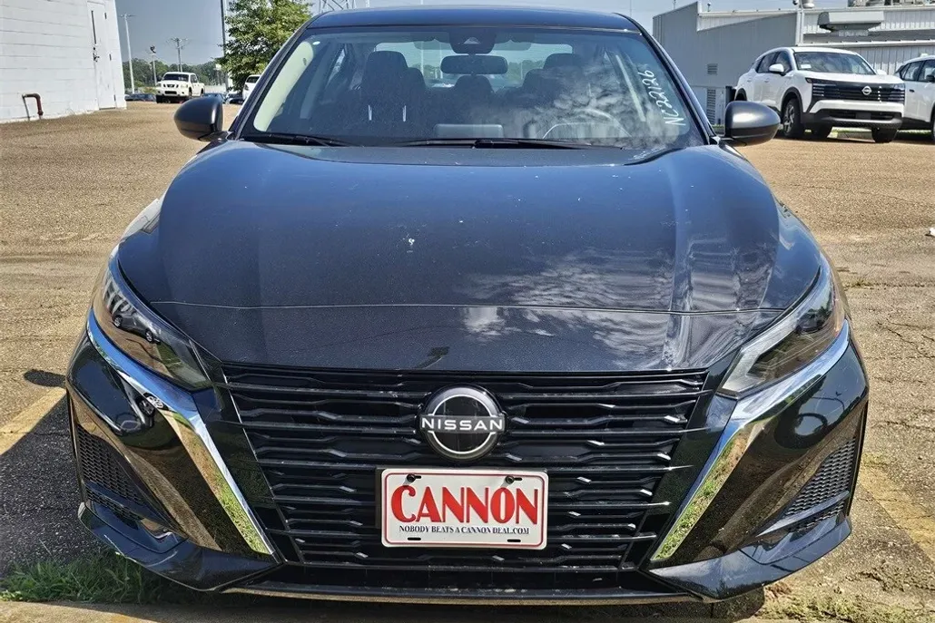 2025 Nissan Altima S photo 1