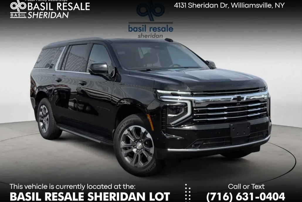 2025 Chevrolet Suburban LT photo 1