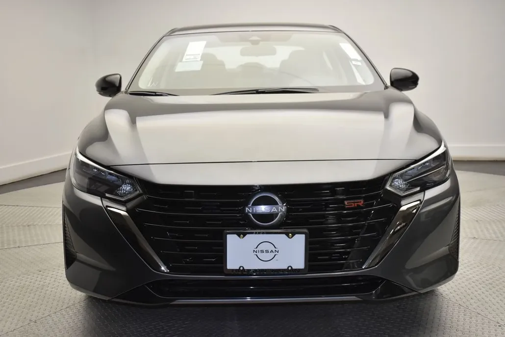 2025 Nissan Sentra SR photo 1