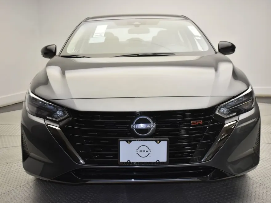 2025 Nissan Sentra SR photo 1