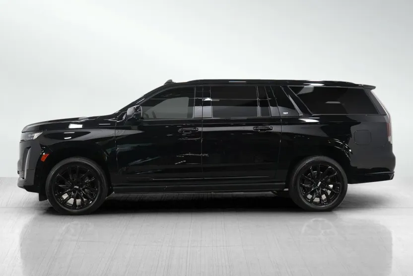 2023 Cadillac Escalade ESV Sport Platinum photo 1