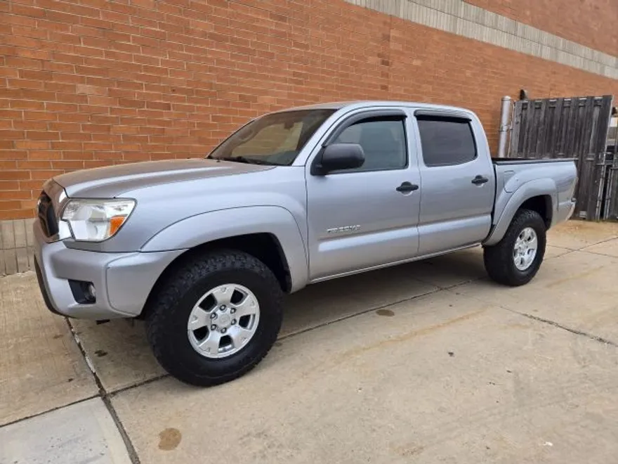 2015 Toyota Tacoma Double Cab photo 1