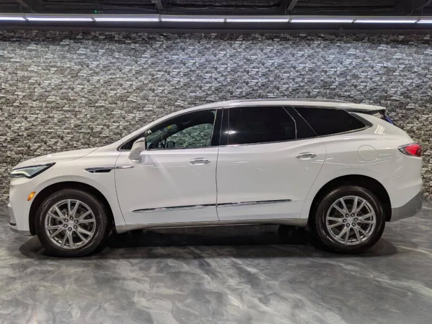 2022 Buick Enclave Premium photo 1