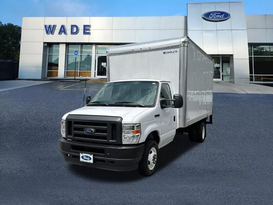 2023 Ford E-450 photo 1